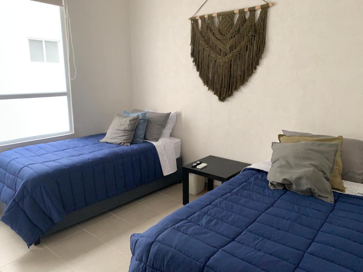 Franks House Apartment "Shared House" Канкун Екстериор снимка