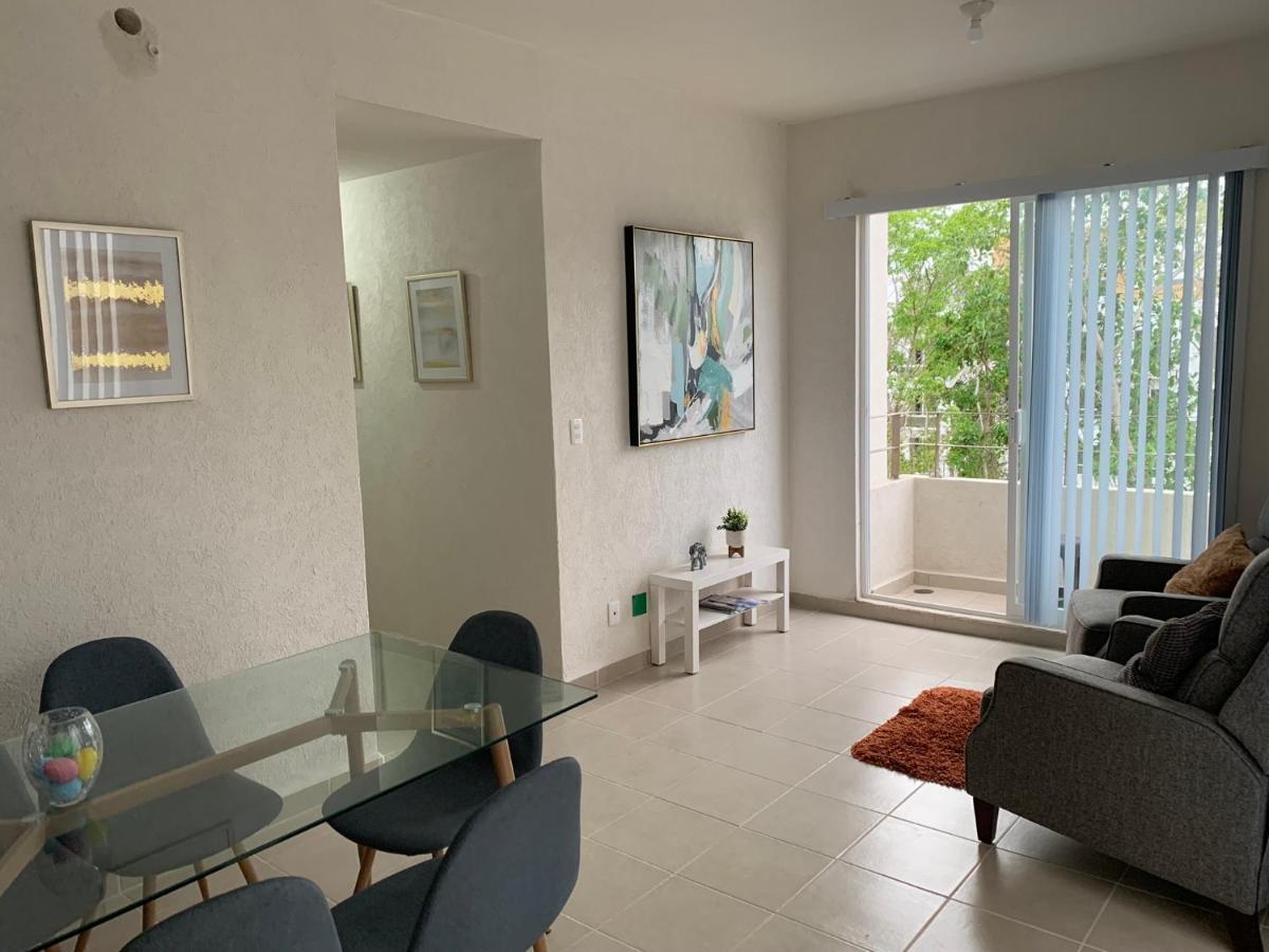 Franks House Apartment "Shared House" Канкун Екстериор снимка
