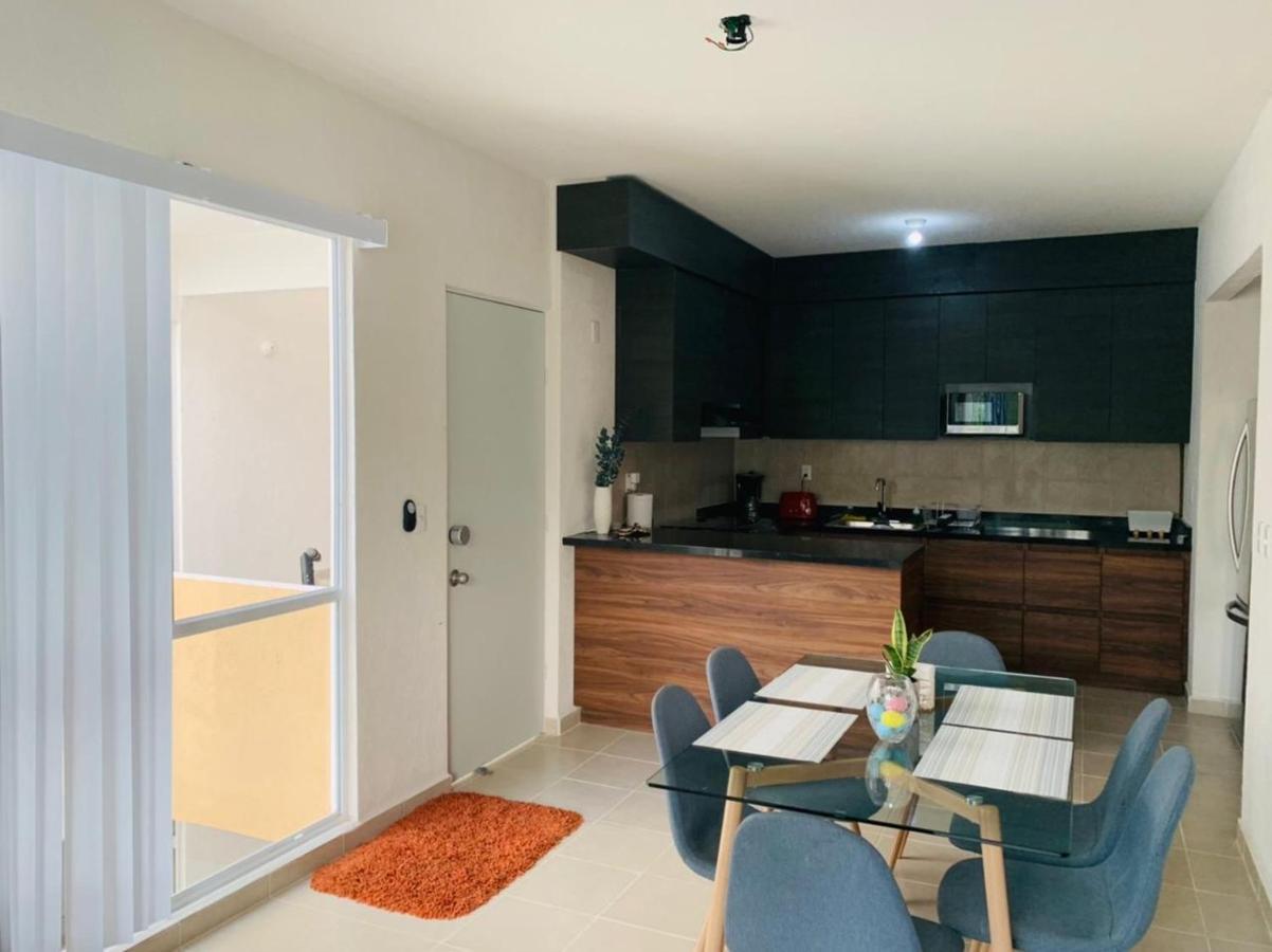 Franks House Apartment "Shared House" Канкун Екстериор снимка
