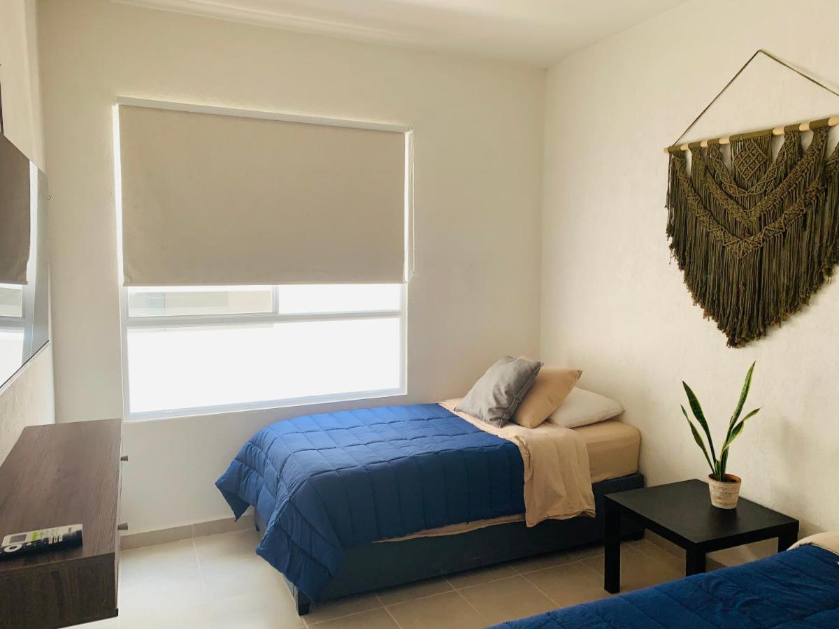 Franks House Apartment "Shared House" Канкун Екстериор снимка