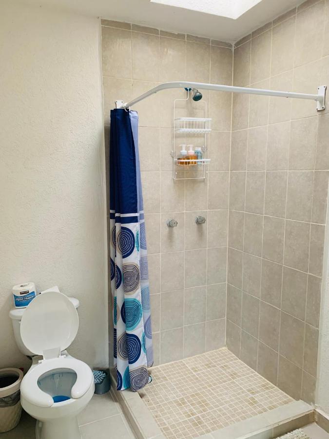 Franks House Apartment "Shared House" Канкун Екстериор снимка